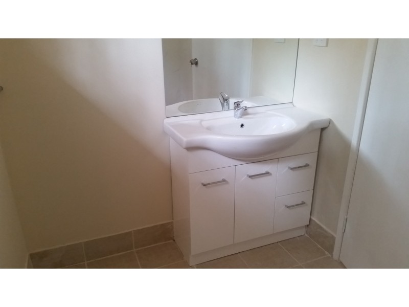 33 Dempsey Street, Russell Island QLD 4184