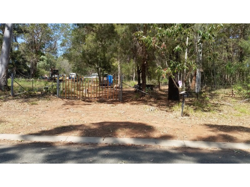 60 Shore St, Russell Island QLD 4184