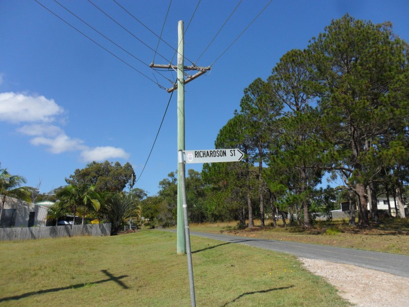 1 Richardson St, Russell Island QLD 4184