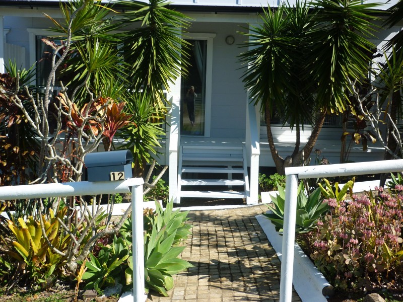 12 Yacht St, Russell Island QLD 4184