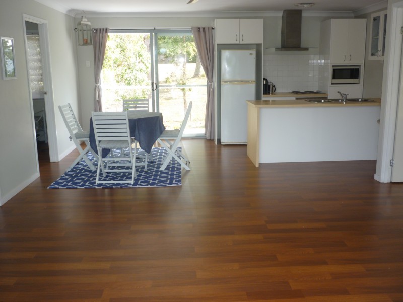 12 Yacht St, Russell Island QLD 4184