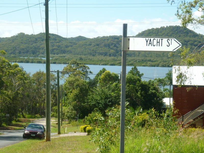 12 Yacht St, Russell Island QLD 4184