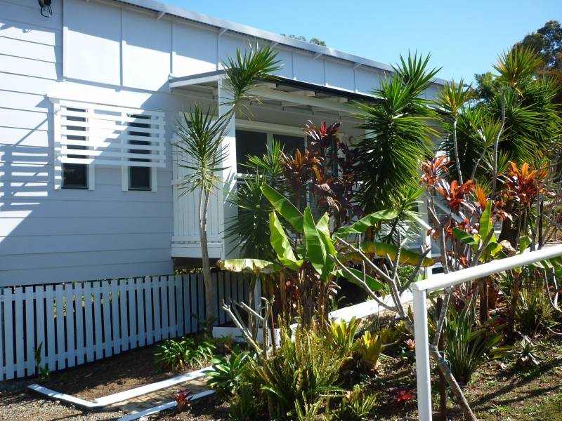 12 Yacht St, Russell Island QLD 4184
