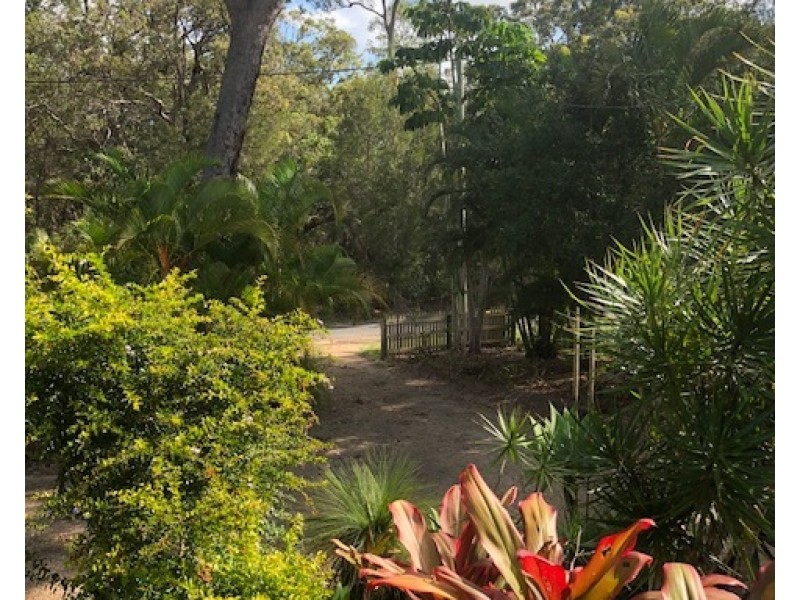 17 Sarmar St, Russell Island QLD 4184
