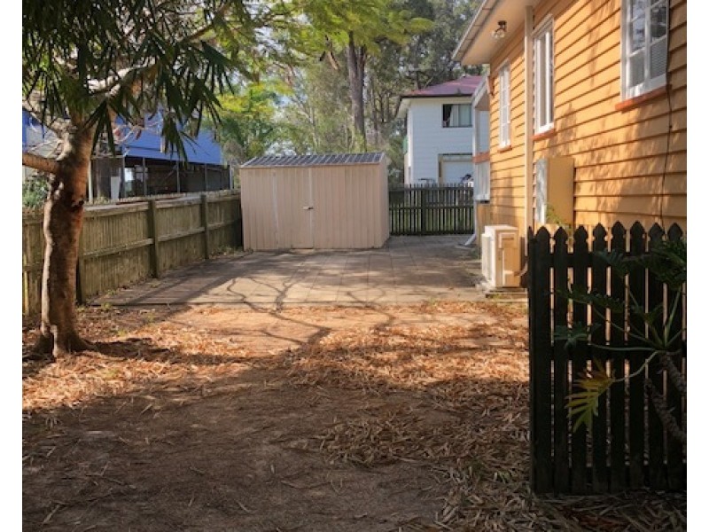 17 Sarmar St, Russell Island QLD 4184