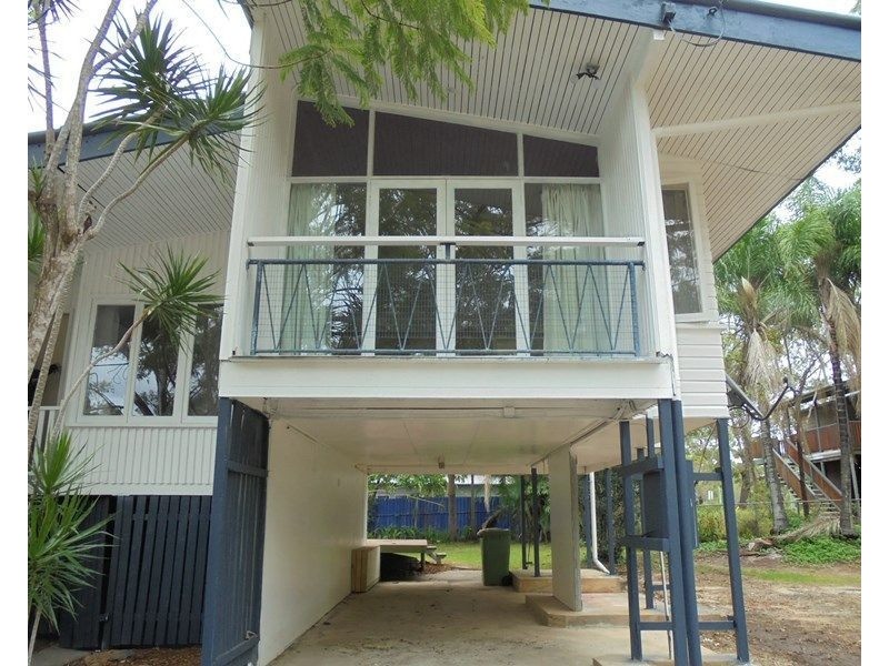 4 Pearl St, Russell Island QLD 4184