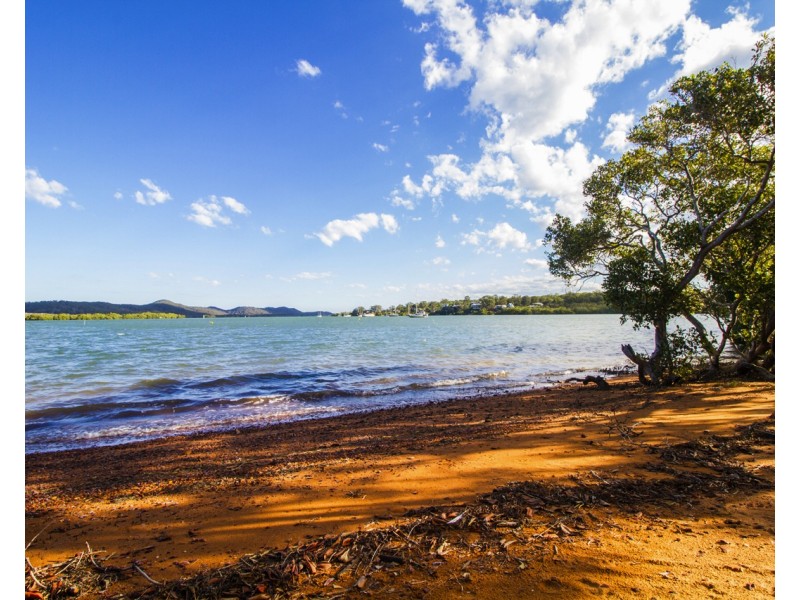 14 Virginia Pde, Russell Island QLD 4184