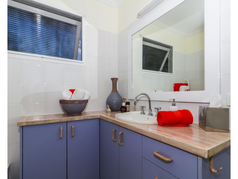 14 Virginia Pde, Russell Island QLD 4184