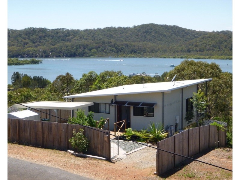 32 Crescent Drive, Russell Island QLD 4184