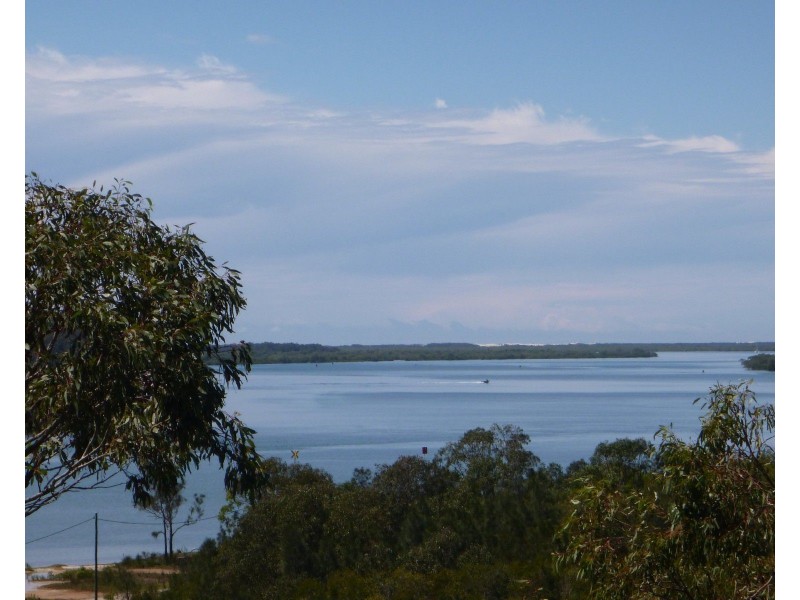 32 Crescent Drive, Russell Island QLD 4184