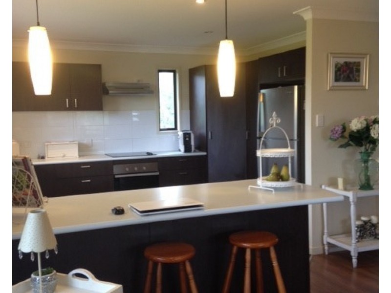 36 Tenanne St, Russell Island QLD 4184