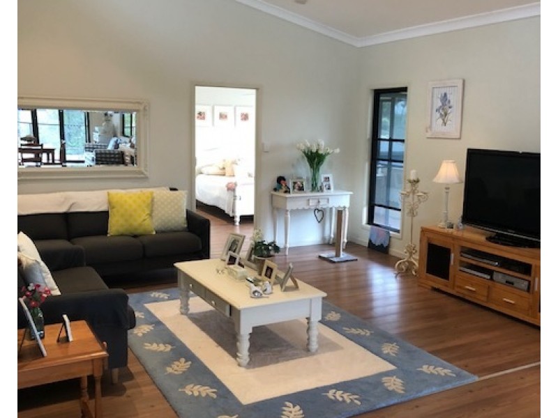 36 Tenanne St, Russell Island QLD 4184