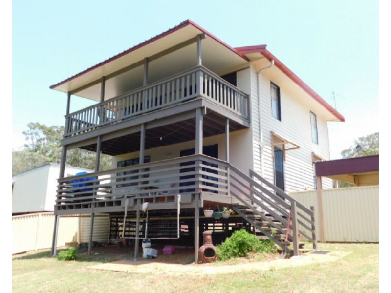 4 Crescent Dr, Russell Island QLD 4184