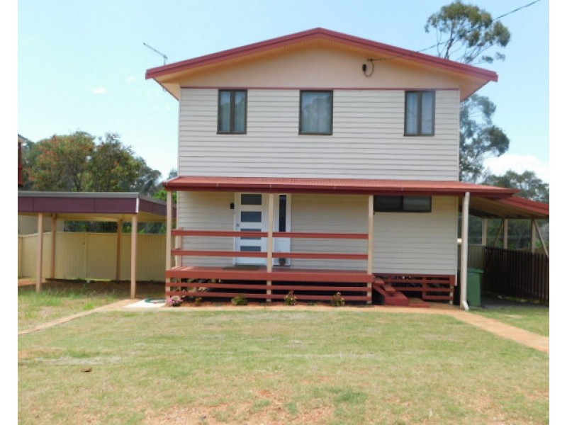 4 Crescent Dr, Russell Island QLD 4184