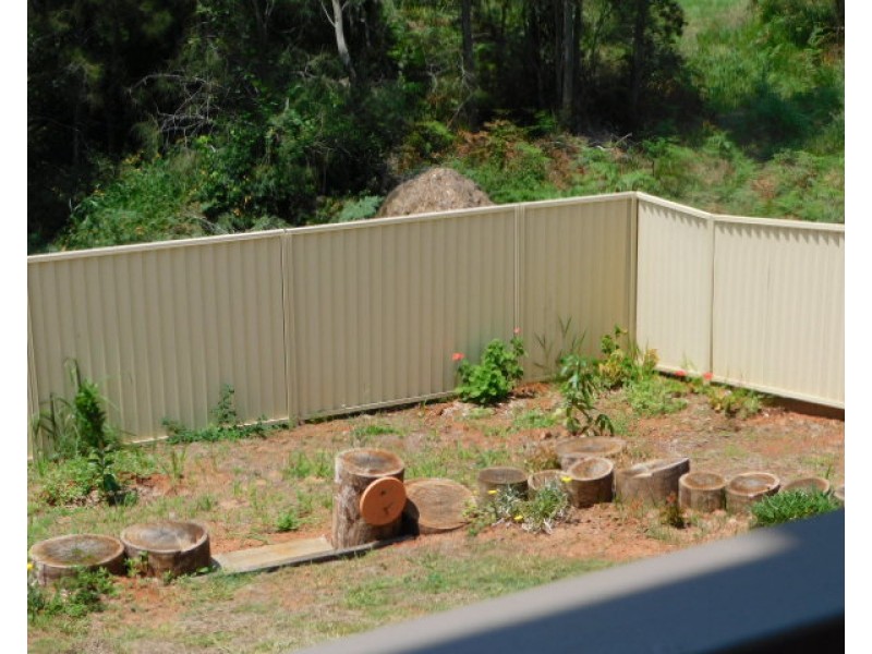 4 Crescent Dr, Russell Island QLD 4184