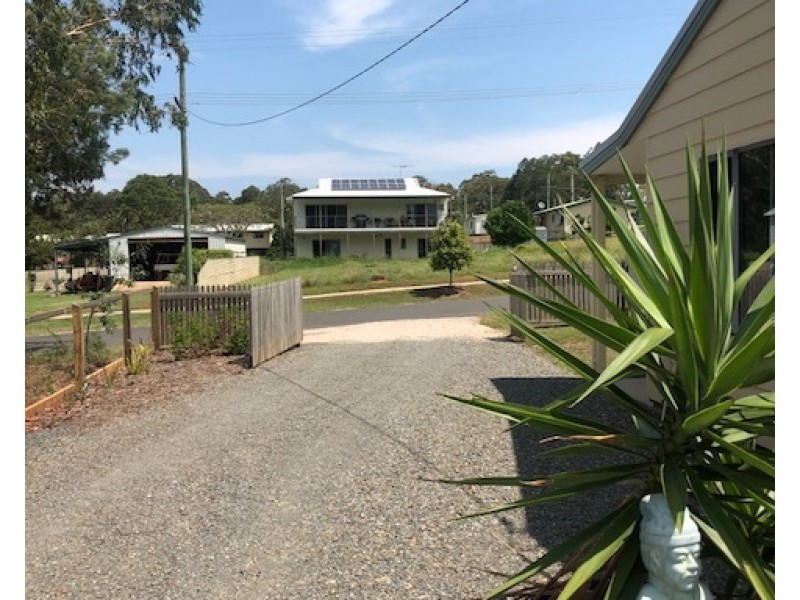 39 Canaipa Rd, Russell Island QLD 4184