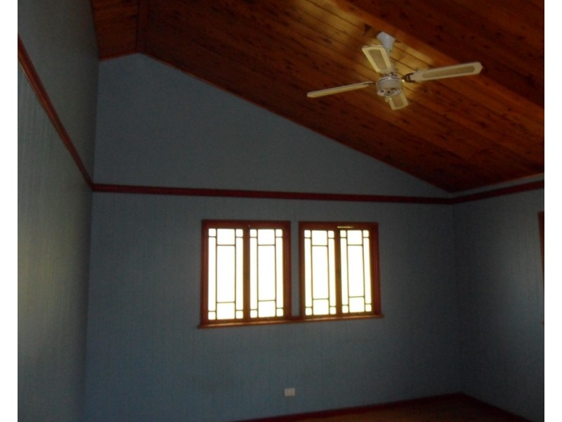 24 Barcelona Tce, Russell Island QLD 4184