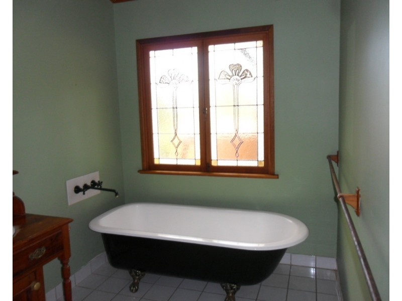 24 Barcelona Tce, Russell Island QLD 4184