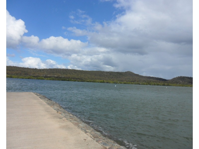 24 Barcelona Tce, Russell Island QLD 4184