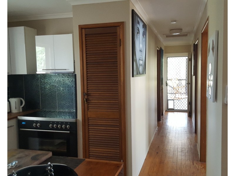 19 Pookanah St, Russell Island QLD 4184