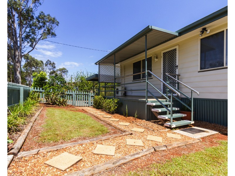 32 Patterson St, Russell Island QLD 4184