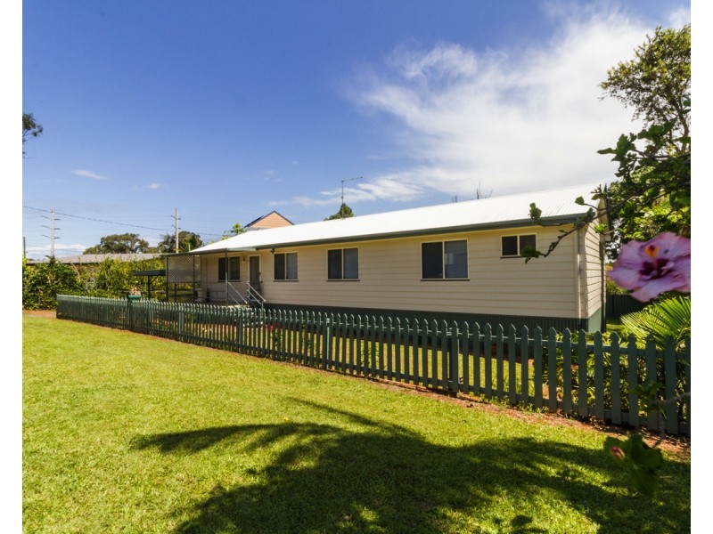 32 Patterson St, Russell Island QLD 4184
