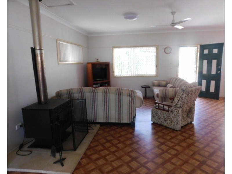 18 Dempsey St, Russell Island QLD 4184