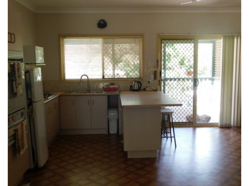 18 Dempsey St, Russell Island QLD 4184