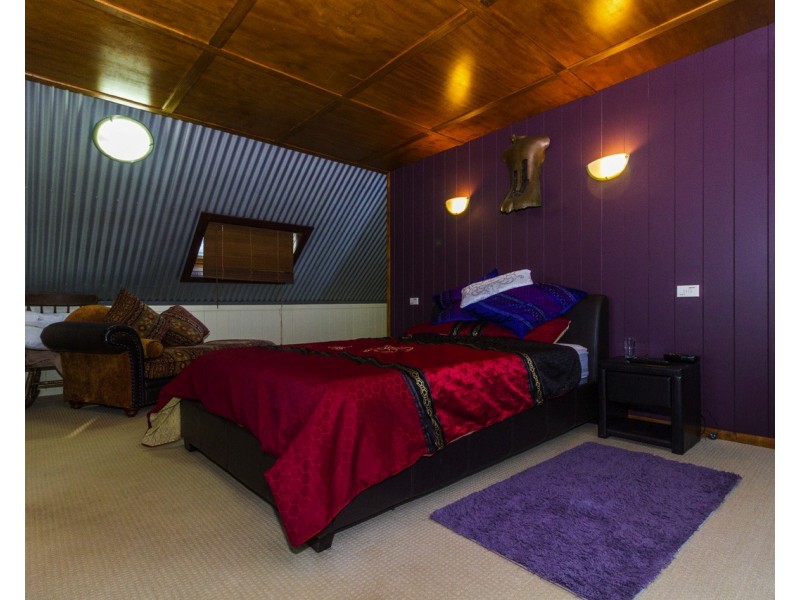 36 Kamar St, Russell Island QLD 4184
