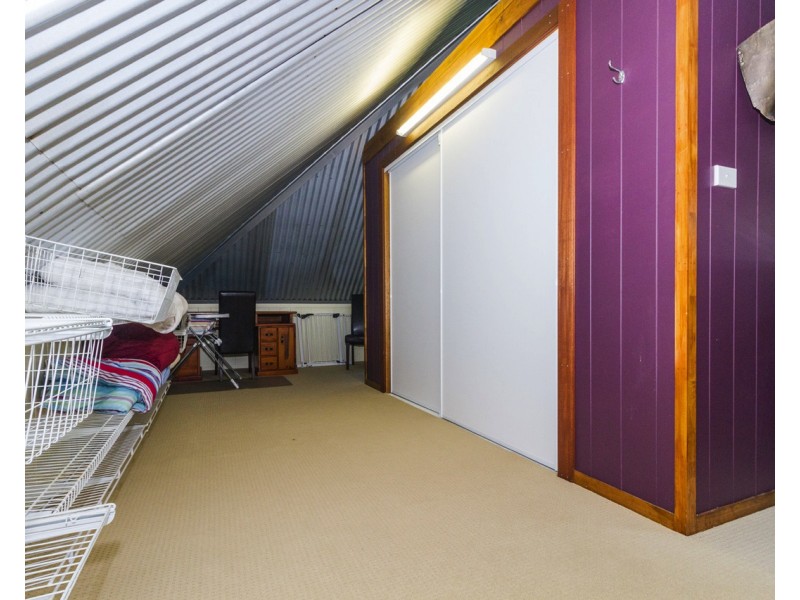 36 Kamar St, Russell Island QLD 4184