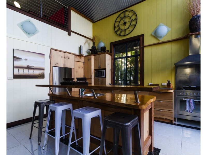 36 Kamar St, Russell Island QLD 4184