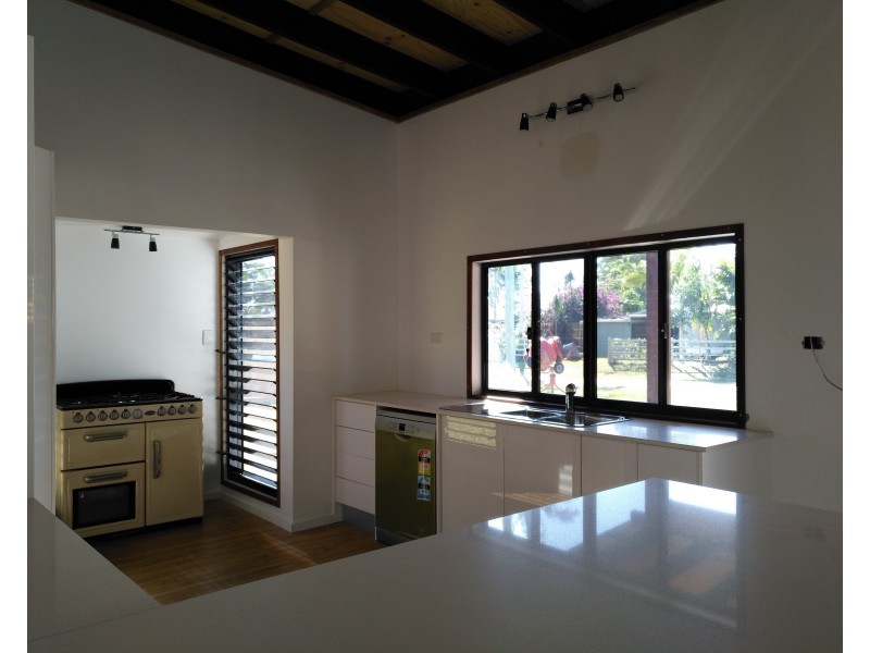 18 Junee Pde, Karragarra Island QLD 4184