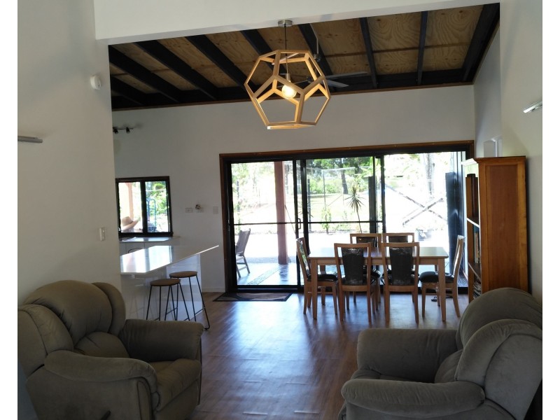 18 Junee Pde, Karragarra Island QLD 4184