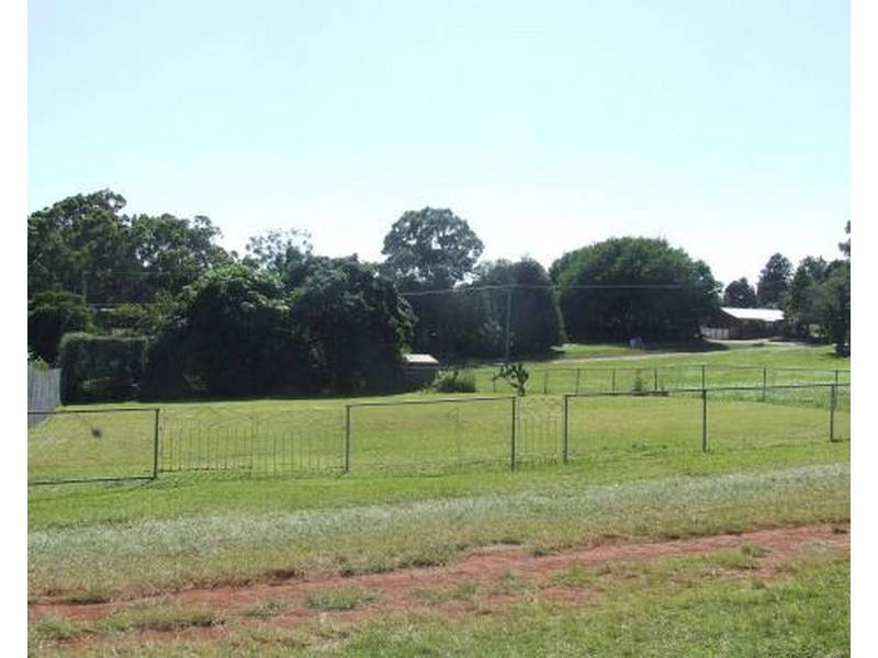 19 Laurel Street, Russell Island QLD 4184