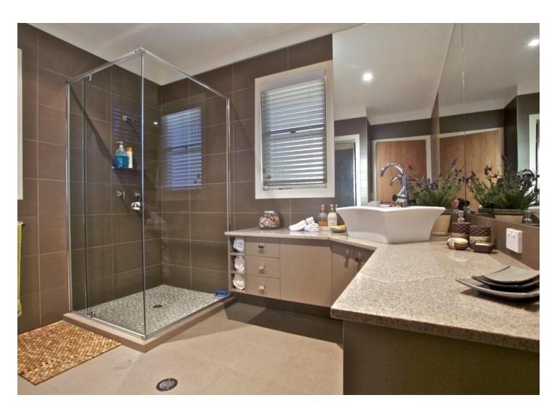 8 Alice St, Russell Island QLD 4184