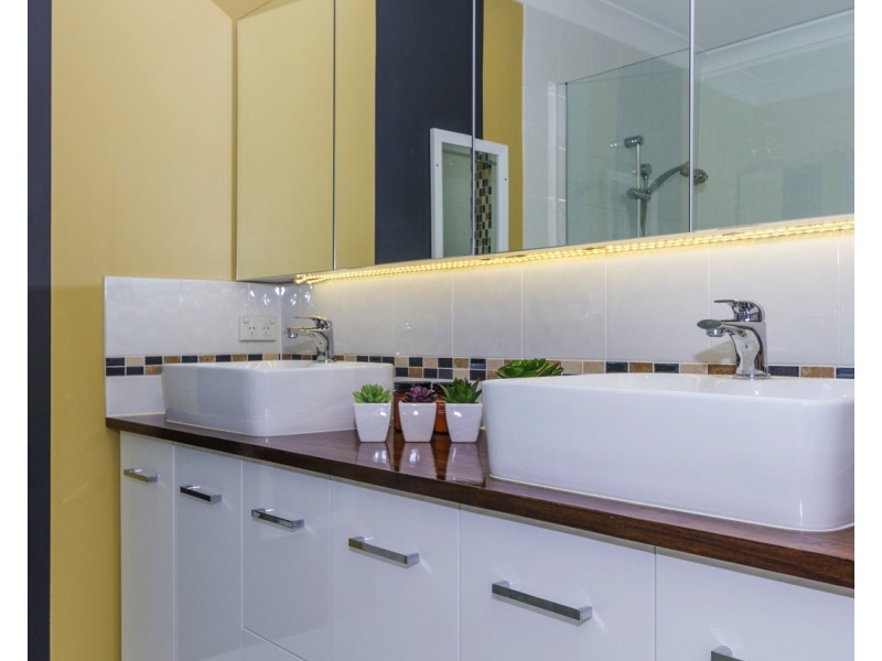 117 Wahine Drive, Russell Island QLD 4184