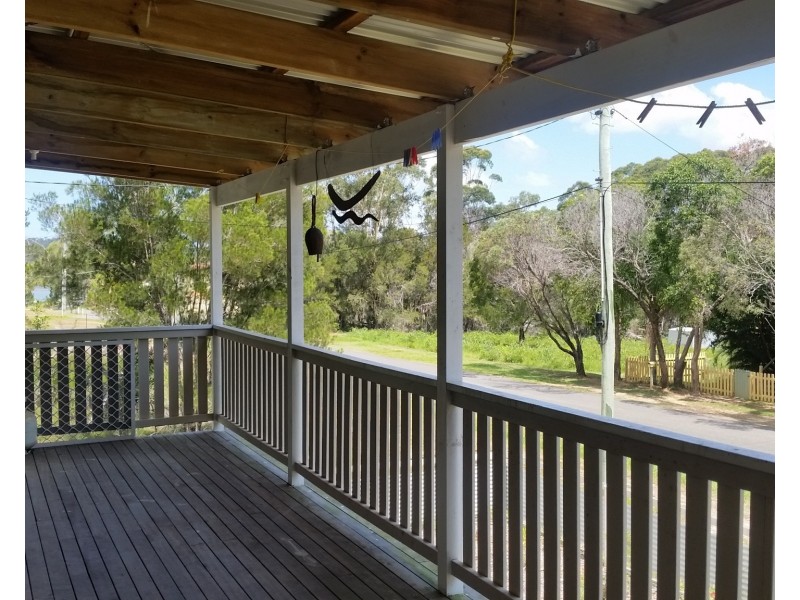 75 Minjerriba Rd, Russell Island QLD 4184