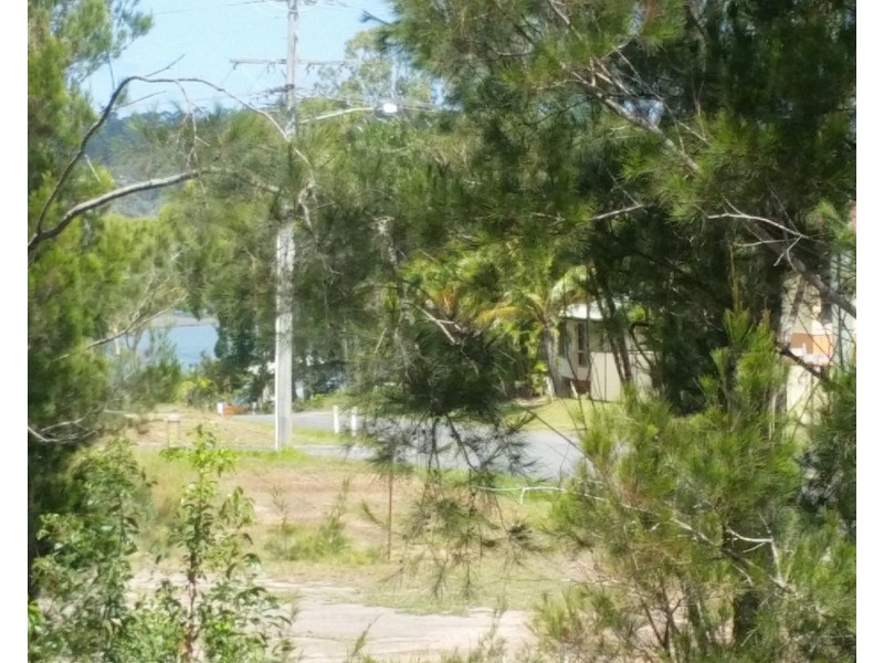 75 Minjerriba Rd, Russell Island QLD 4184