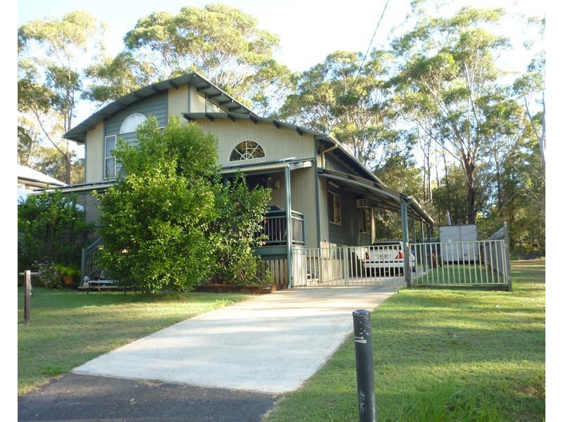 28 Kurrajong Rd, Russell Island QLD 4184