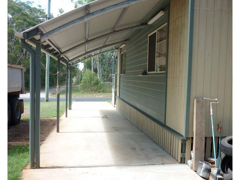 28 Kurrajong Rd, Russell Island QLD 4184
