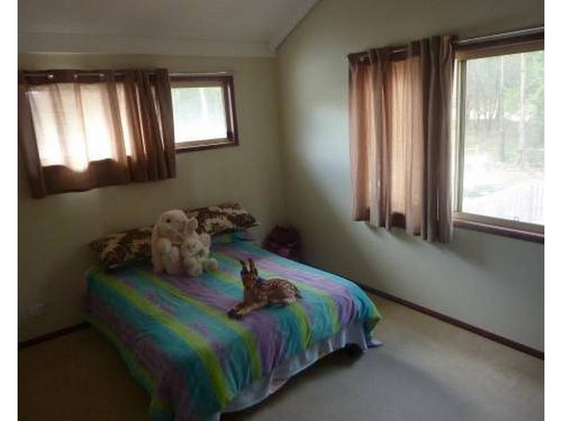 28 Kurrajong Rd, Russell Island QLD 4184