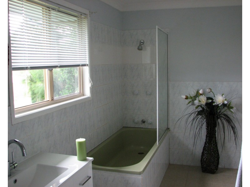 28 Roebuck Road, Russell Island QLD 4184