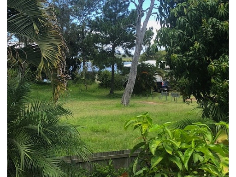 10 Phoenix St, Russell Island QLD 4184