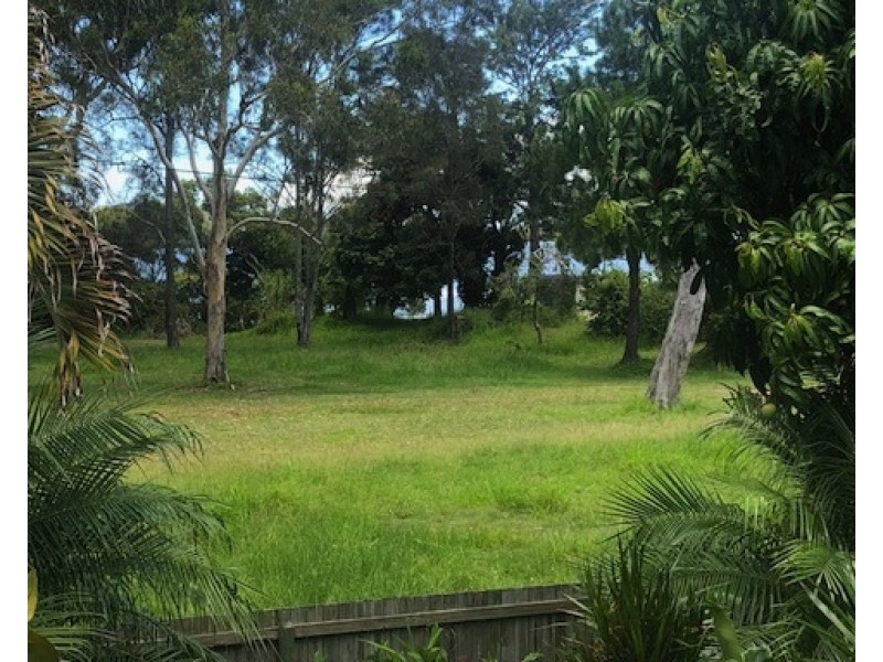 10 Phoenix St, Russell Island QLD 4184