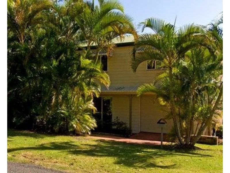 33 Bay Dr, Russell Island QLD 4184
