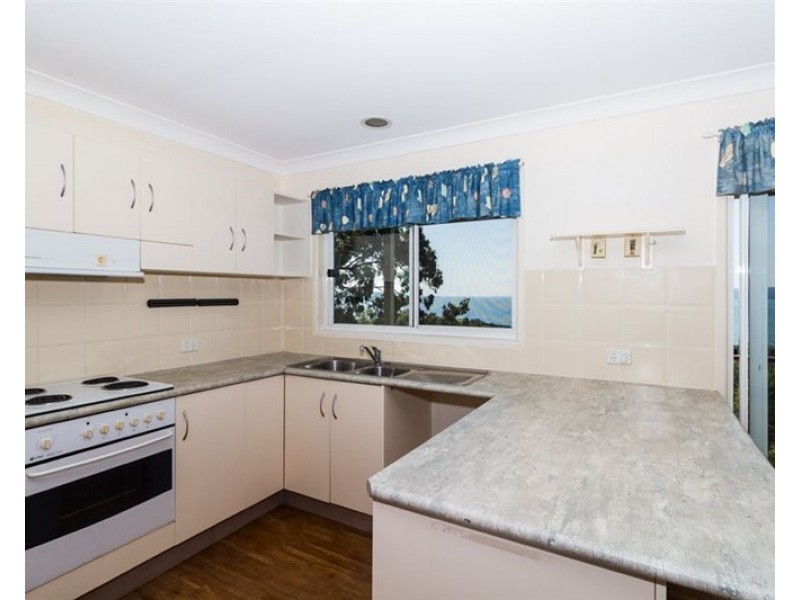 33 Bay Dr, Russell Island QLD 4184