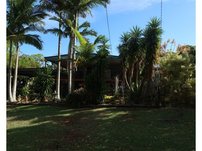 16 Noyes Pde, Karragarra Island QLD 4184