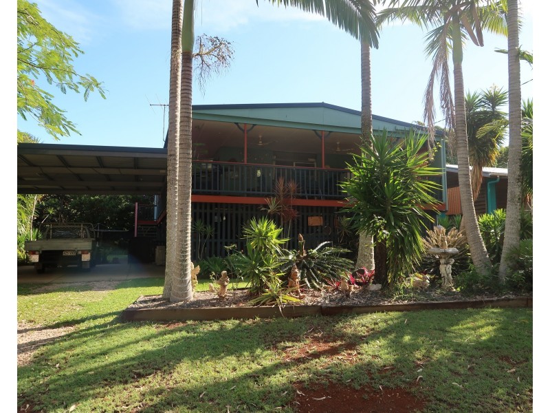 16 Noyes Pde, Karragarra Island QLD 4184