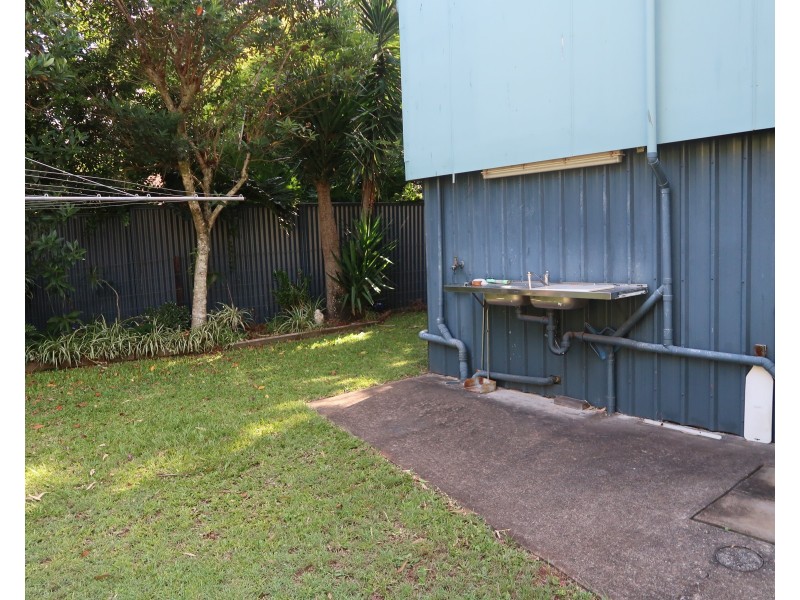 16 Noyes Pde, Karragarra Island QLD 4184