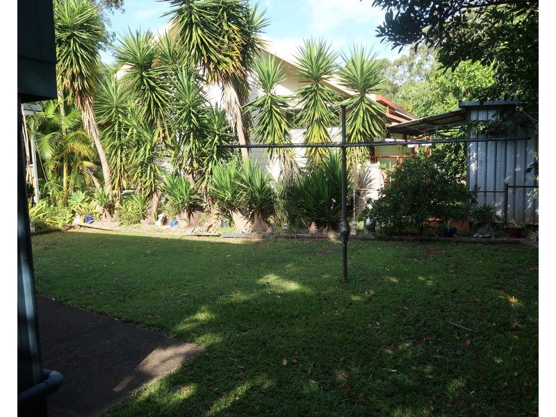 16 Noyes Pde, Karragarra Island QLD 4184